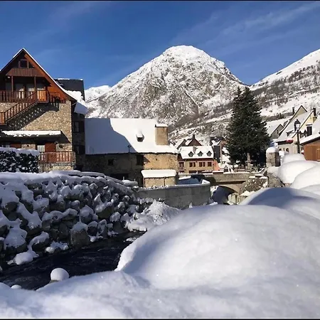 Tredós, Casa adosada. Baqueira Exterior foto